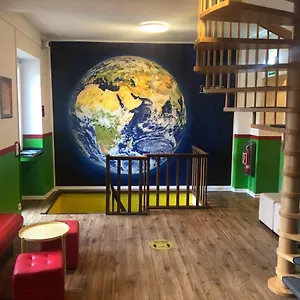 Backpackers - Self Check-in , Düsseldorf Almanya
